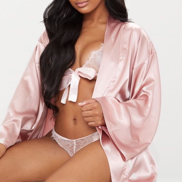 PrettyLittleThing Other - Pretty Little Thing satin pink robe